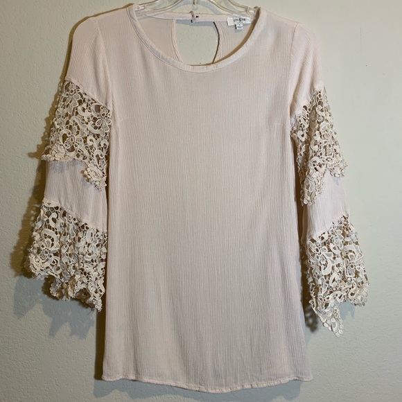 Umgee Cream Boho Crochet Lace Bell Sleeve Dress S - Picture 4 of 8